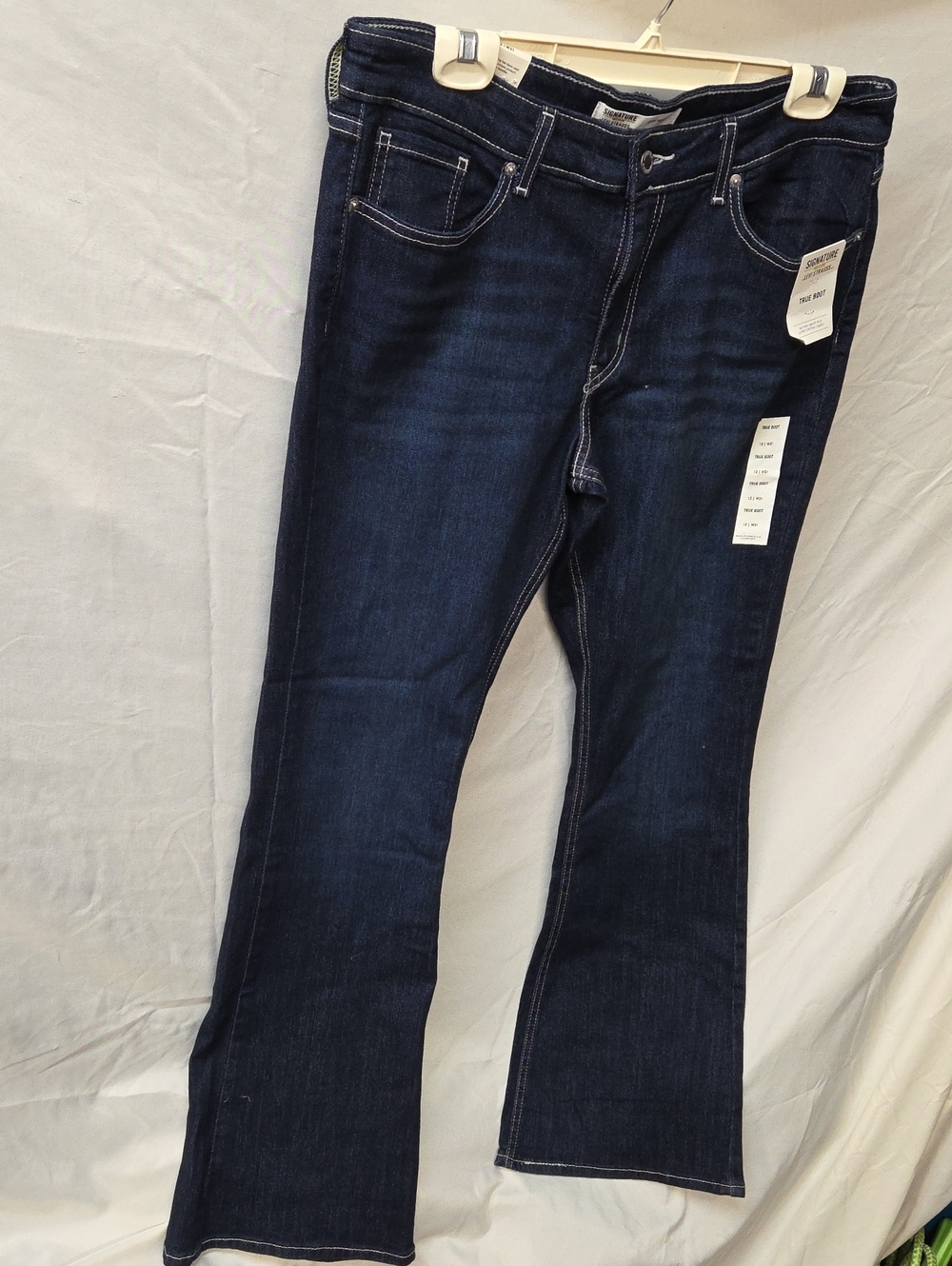 Women's Dark Blue Boot Cut Jeans - Classic Five-Pocket Style 12/31
